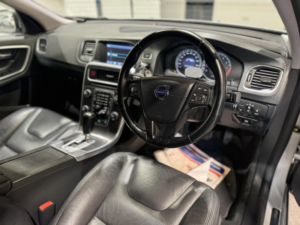 2011 Volvo S60 1.5 T3 Se Nav Auto Euro 6 (s/s) 4dr in Silver — image 2