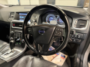 2011 Volvo S60 1.5 T3 Se Nav Auto Euro 6 (s/s) 4dr in Silver — image 3