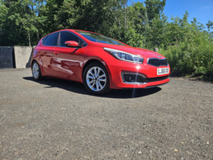 2016 Kia Ceed 1.6 Gdi 2 in Red — image 2