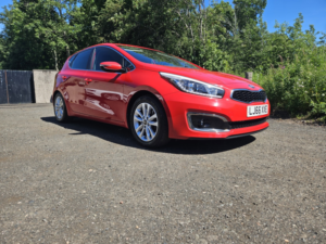 2016 Kia Ceed 1.6 Gdi 2 in Red — image 3