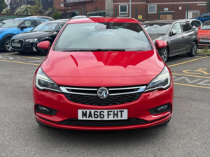 2016 Vauxhall Astra 1.4i Sri Euro 6 5dr in Red — image 2
