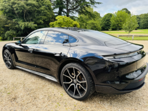 2023 Porsche Taycan Performance Plus 93.4kwh in Black — image 5