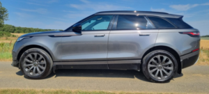 2017 Land Rover Range Rover Velar 2.0 D240 R-Dynamic Se in Grey — image 2