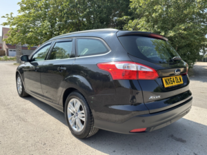 2014 Ford Focus 1.6 Titanium Navigator in Black — image 2