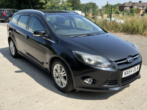 2014 Ford Focus 1.6 Titanium Navigator in Black — image 5