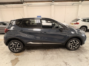 2017 Renault Captur 0.9 Dynamique S Nav Tce 90 in Blue — image 6