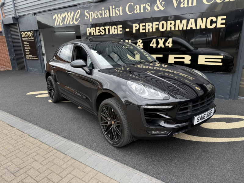 2016 Porsche Macan 3.0 Td V6 S in Black — image 1