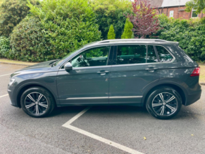 2018 Volkswagen Tiguan 2.0 Tdi Se Navigation DSG 4motion Euro 6 (s/s) 5dr in Grey — image 5