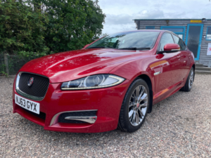 2013 Jaguar Xf 2.2d R-Sport Saloon 4dr Diesel Auto Euro 5 (s/s) (200 Ps) in Red — image 2