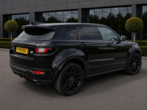 2019 Land Rover Range Rover Evoque 2.0 Td4 Hse Dynamic Auto 4WD Euro 6 (s/s) 5dr in Black — image 4