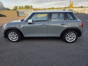 2016 MINI Hatch 1.5 5-Door Hatch Cooper D in Grey — image 6