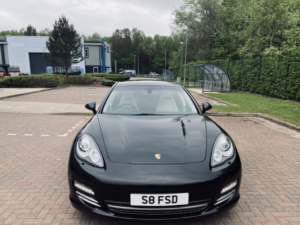 2013 Porsche Panamera Platinum Edition D V6 Tiptronic in Black — image 4