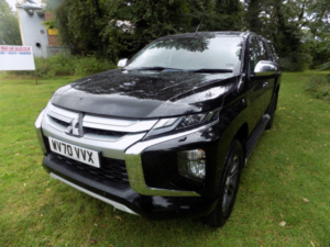 2020 Mitsubishi L200 2.2 Di-D Dc Barbarian Auto 4WD Euro 6 (s/s) 4dr in Black — image 3