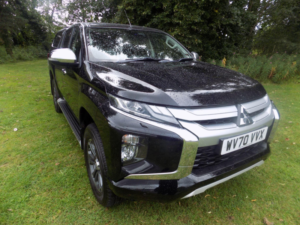 2020 Mitsubishi L200 2.2 Di-D Dc Barbarian Auto 4WD Euro 6 (s/s) 4dr in Black — image 5
