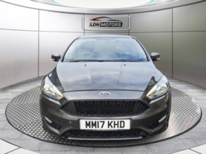 2017 Ford Focus 1.0t Ecoboost St-Line Auto Euro 6 (s/s) 5dr in Grey — image 6