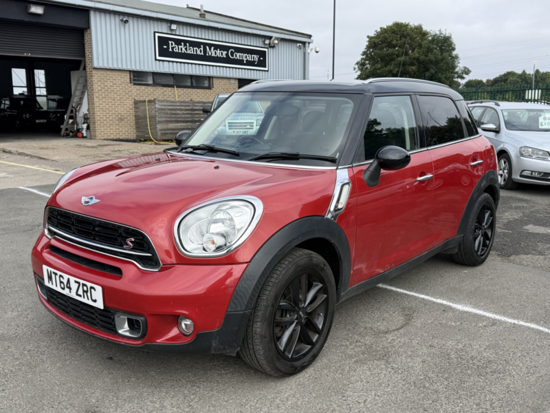 2014 MINI Countryman 2.0 Cooper Sd Countryman in Red — image 1