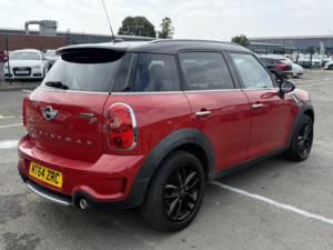 2014 MINI Countryman 2.0 Cooper Sd Countryman in Red — image 3