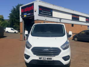 2022 Ford Transit Custom 2.0 Transit Custom Limited Van 300 L2 2.0l Ecoblue 130ps Fwd 6 Speed Manual in White — image 3