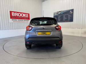 2017 Renault Captur 0.9 Tce Energy Dynamique Nav Euro 6 (s/s) 5dr in Grey — image 3