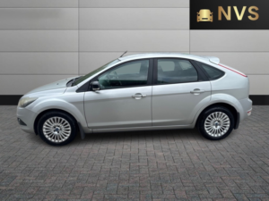 2009 Ford Focus 1.8 Titanium in Silver — image 4