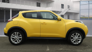 2015 Nissan Juke 1.2 Dig-T Acenta Premium SUV 5dr Petrol Manual Euro 6 (s/s) (115 Ps) in Yellow — image 5
