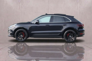 2016 Porsche Macan 3.0 Macan S D Semi-Auto 4WD 5dr in Black — image 4
