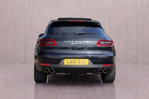 2016 Porsche Macan 3.0 Macan S D Semi-Auto 4WD 5dr in Black — image 6