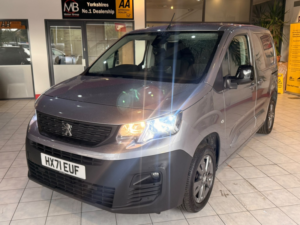 2022 Peugeot Partner 1.5 Bluehdi 1000 Asphalt Premium in Grey — image 5