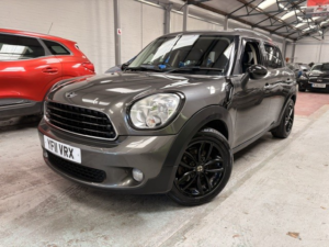 2011 MINI Countryman 1.6 Cooper D All4 Countryman in Grey — image 2