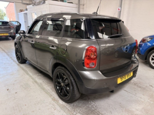 2011 MINI Countryman 1.6 Cooper D All4 Countryman in Grey — image 3