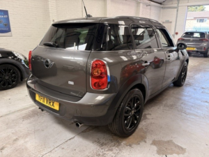 2011 MINI Countryman 1.6 Cooper D All4 Countryman in Grey — image 4