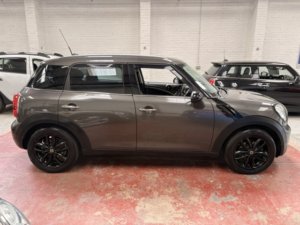 2011 MINI Countryman 1.6 Cooper D All4 Countryman in Grey — image 6