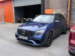 2019 Mercedes-Benz Glc 4.0 Glc63 V8 Biturbo Amg (premium) SUV 5dr Petrol Amg Spds Mct 4matic+ Euro 6 (s/s) (476 Ps) in Blue — image 3