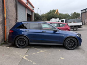 2019 Mercedes-Benz Glc 4.0 Glc63 V8 Biturbo Amg (premium) SUV 5dr Petrol Amg Spds Mct 4matic+ Euro 6 (s/s) (476 Ps) in Blue — image 4