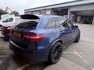 2019 Mercedes-Benz Glc 4.0 Glc63 V8 Biturbo Amg (premium) SUV 5dr Petrol Amg Spds Mct 4matic+ Euro 6 (s/s) (476 Ps) in Blue — image 5