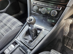 2015 Volkswagen Golf 2.0 Tdi Bluemotion Tech Gtd Euro 6 (s/s) 5dr in Black — image 4
