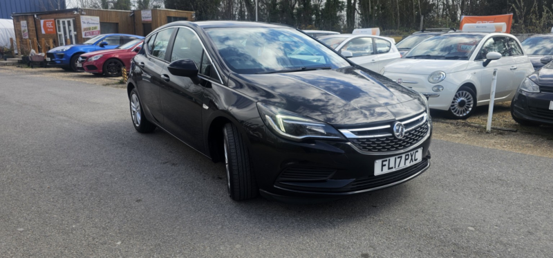 2017 Vauxhall Astra 1.6 Cdti Ecoflex Design in Black — image 1