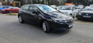2017 Vauxhall Astra 1.6 Cdti Ecoflex Design in Black — image 2