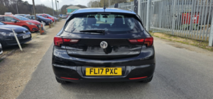 2017 Vauxhall Astra 1.6 Cdti Ecoflex Design in Black — image 4