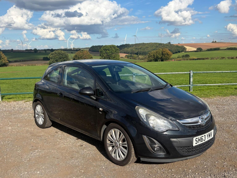 2013 Vauxhall Corsa 1.2 16v Se Euro 5 3dr in Black — image 1