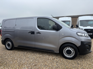 2022 Citroen Dispatch 1.5 Bluehdi 1000 Enterprise Pro M in Grey — image 2
