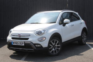 2015 Fiat 500x 1.6 500x Off-Road Look 1.6 Multijet 120hp Cross Plus in White — image 3
