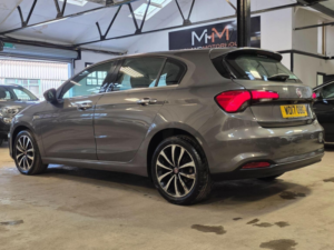 2017 Fiat Tipo 1.6 Multijetii Lounge Euro 6 (s/s) 5dr in Grey — image 6