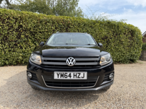 2015 Volkswagen Tiguan 2.0 Tdi Bluemotion Tech Match in Black — image 6