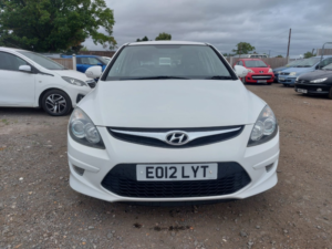 2012 Hyundai I30 1.4 Comfort in White — image 2