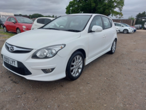 2012 Hyundai I30 1.4 Comfort in White — image 3