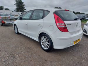 2012 Hyundai I30 1.4 Comfort in White — image 5