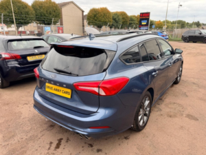 2019 Ford Focus 1.5 Ecoblue St-Line in Blue — image 5