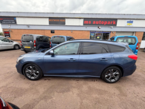 2019 Ford Focus 1.5 Ecoblue St-Line in Blue — image 6