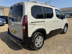 2020 Peugeot Rifter Wheelchair Accessible Vehicle Wav 1.5 Bluehdi Allure in Beige — image 3